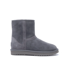 Load image into Gallery viewer, Byron Australian Sheepskin Classic UGG Boots