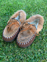 Load image into Gallery viewer, Kangaroo Moccasin Slippers