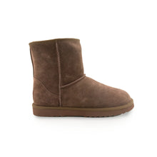 Load image into Gallery viewer, Classic Short Ugg Boots - Chocolate Brown - 100% Genuine Australian Sheepskin