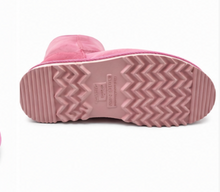 Load image into Gallery viewer, PINK CLASSIC UGG BOOTS - PREMIUM AUSTRALIAN MERINO SHEEPSKIN