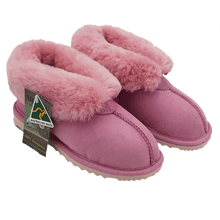 Load image into Gallery viewer, PRINCESS UGG SLIPPERS - PINK - 100% AUSTRALIAN SHEEPSKIN INDOOR SLIPPERS -  Pink