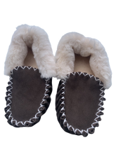 Load image into Gallery viewer, Soft sole Moccasins - Chocolate/Ivory