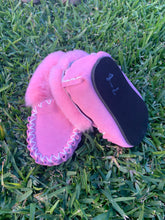 Load image into Gallery viewer, Kids Moccasins - Pink