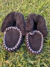 Load image into Gallery viewer, Kids Moccasins - Black