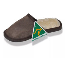 Load image into Gallery viewer, Mens Scuff Slippers - Chocolate